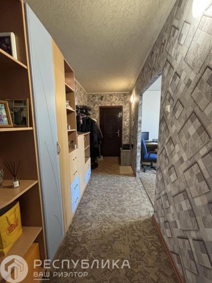3-комн квартира Народная, 5
