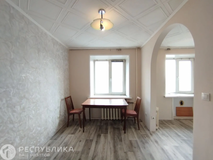 3-комн квартира Обороны, 32