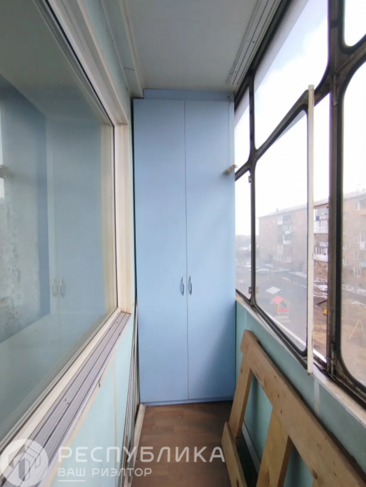 3-комн квартира Обороны, 32
